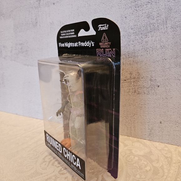 Funko Five Nights at Freddy's Ruined Chica Action Figure - Green, Pink, Black - Picture 4 of 7